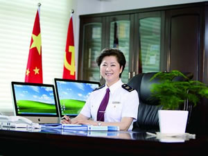 李小幼：加强风险管理 推进诚信建设